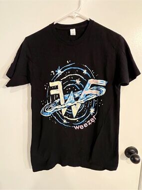 Men’s size medium Tultex Weezer Voyage To The Blue Planet Tour Tee Shirt